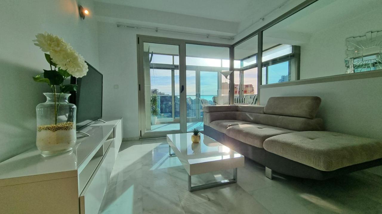 Skyline 14 Large And Sunny All-Day Balcony With Stunning Sea Views ベニドルム エクステリア 写真