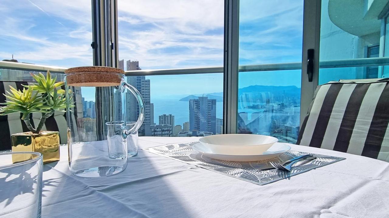 Skyline 14 Large And Sunny All-Day Balcony With Stunning Sea Views ベニドルム エクステリア 写真